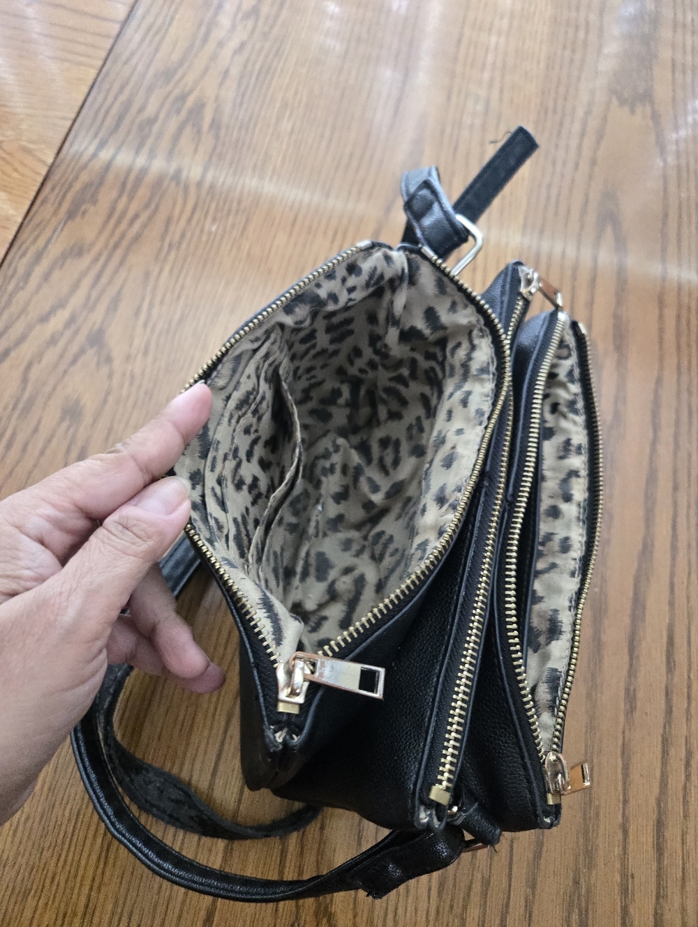 Classic Black Leather Crossbody Bag with Gold Hardware - Picture 9 of 9